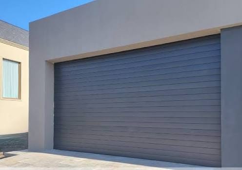 Portón enrollable eléctrico